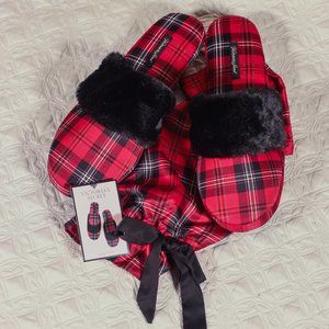 NWT Victoria's Secret Plaid gift slippers  - Large